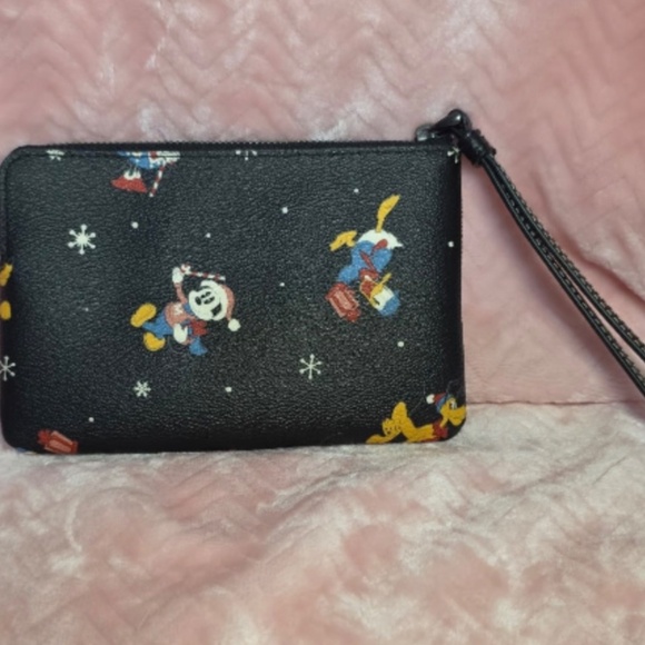 Disney X Coach Corner Zip Wristlet With Holiday Print - Picture 4 of 7